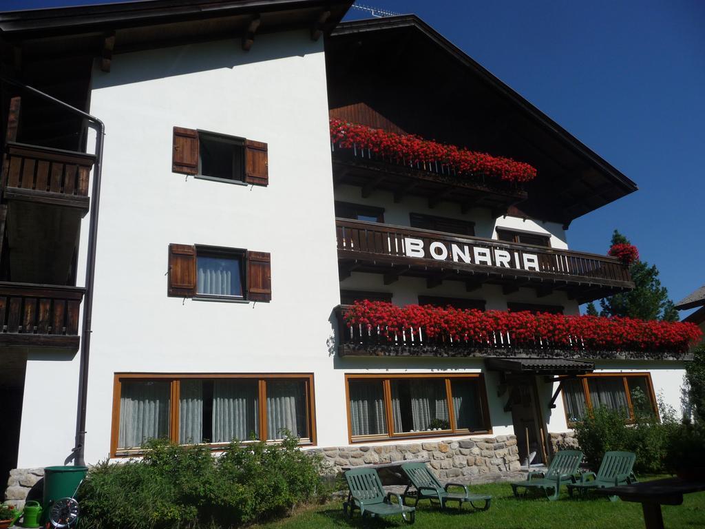 Garni Bonaria Aparthotel Corvara In Badia Exterior foto